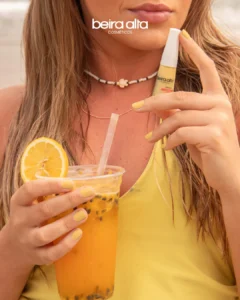 Esmalte amarelo Limoncello da coleção Dolce Verão Beira Alta Cosméticos