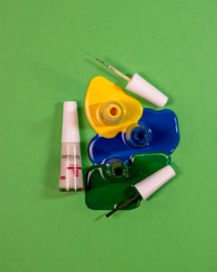 Esmaltes verde, amarelo e azul da Beira Alta Cosméticos para unhas da Copa do Mundo 2026